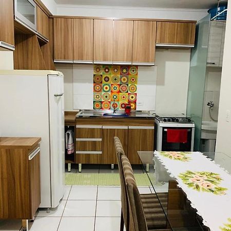 APARTAMENTO INTEIRO COM WiFi 70MB, AR CONDICIONADO, PROXIMO AO ESTADIO DO CAFÉ Londrina Exterior foto