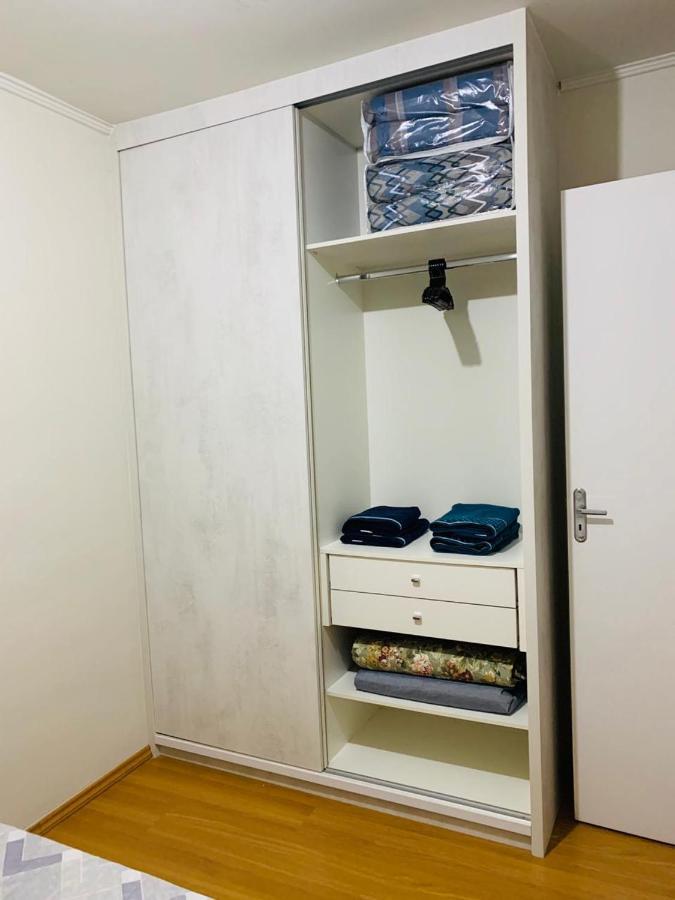APARTAMENTO INTEIRO COM WiFi 70MB, AR CONDICIONADO, PROXIMO AO ESTADIO DO CAFÉ Londrina Exterior foto