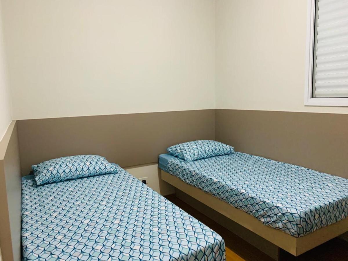 APARTAMENTO INTEIRO COM WiFi 70MB, AR CONDICIONADO, PROXIMO AO ESTADIO DO CAFÉ Londrina Exterior foto
